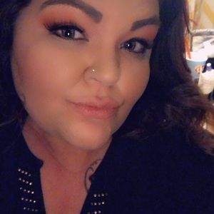 Meet your Posher, Tabitha